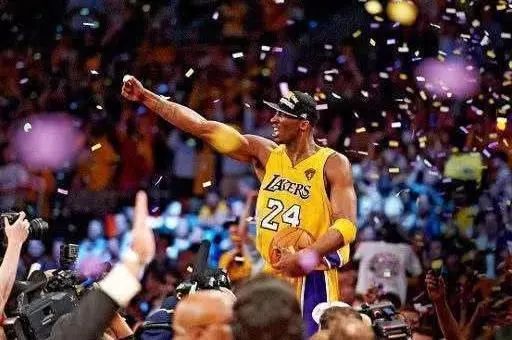 斯伯丁猛龙冠军篮球纪念版_猛龙夺冠那年詹姆斯_nba猛龙冠军