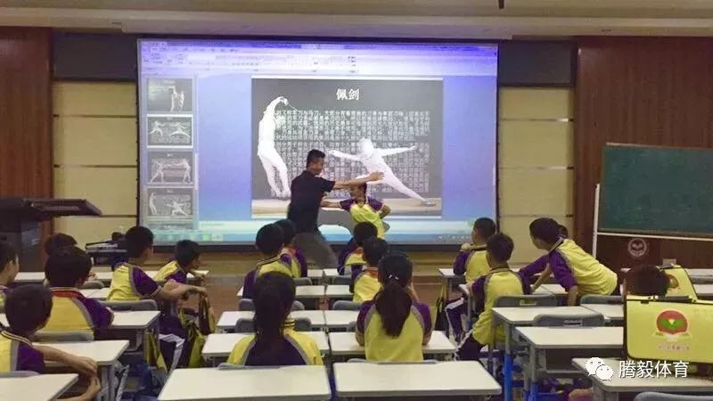 珠海市游泳队_珠海斗门游泳全国冠军_珠海游泳比赛成绩