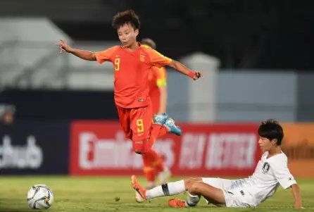 恒大少儿足球俱乐部_恒大足球学校女足冠军少儿_恒大足球学校女子足球队