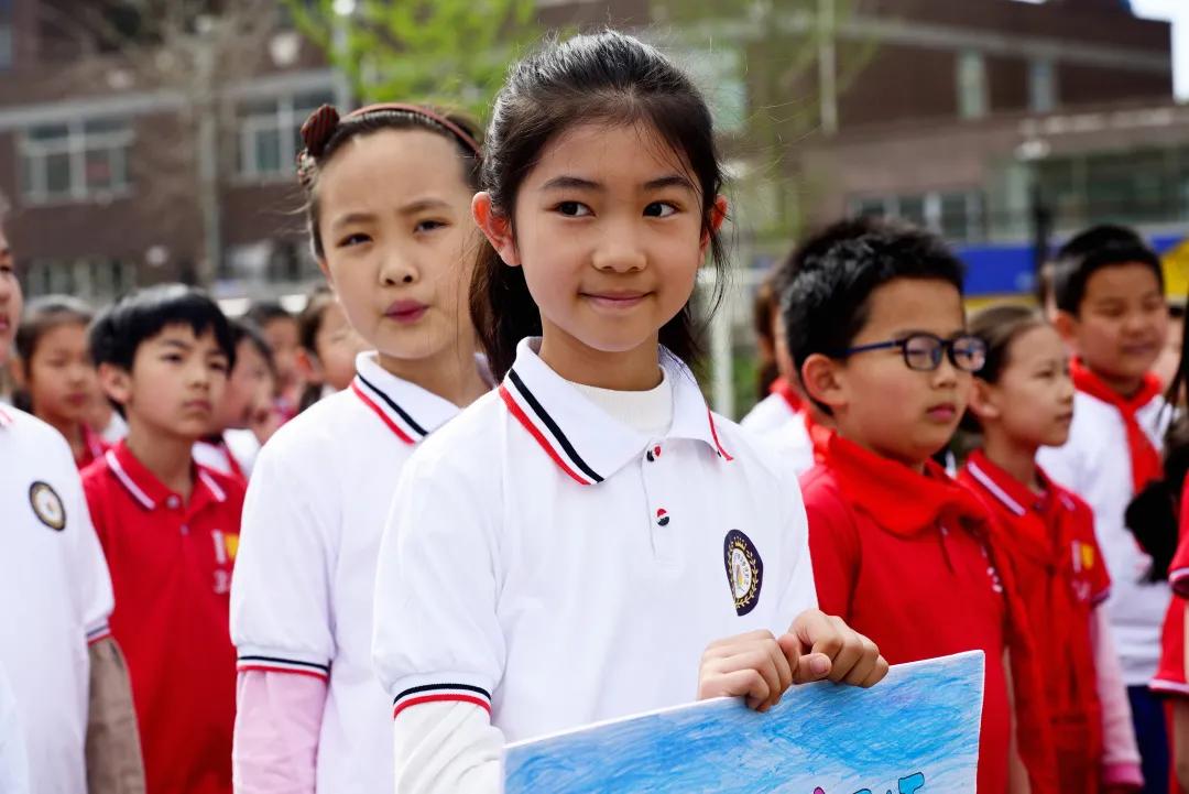 小学足球比赛规则简洁_足球规则小学生_小学生足球规则小常识视频